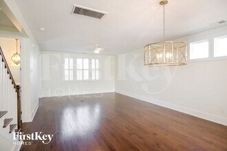 106 Starling St in Summerville, SC - Foto de edificio - Building Photo