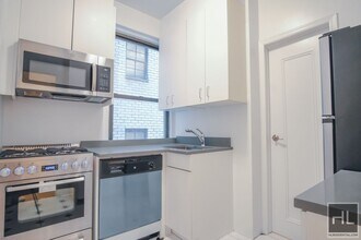 West 55th Street, Unit 4A in New York, NY - Building Photo - Building Photo