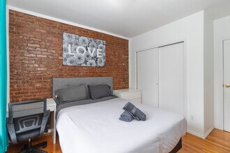 1676 3rd Ave, Unit SI ID1032049P in New York, NY - Building Photo - Building Photo