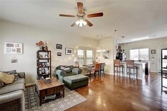 4604 Senda Ln in Austin, TX - Building Photo - Building Photo