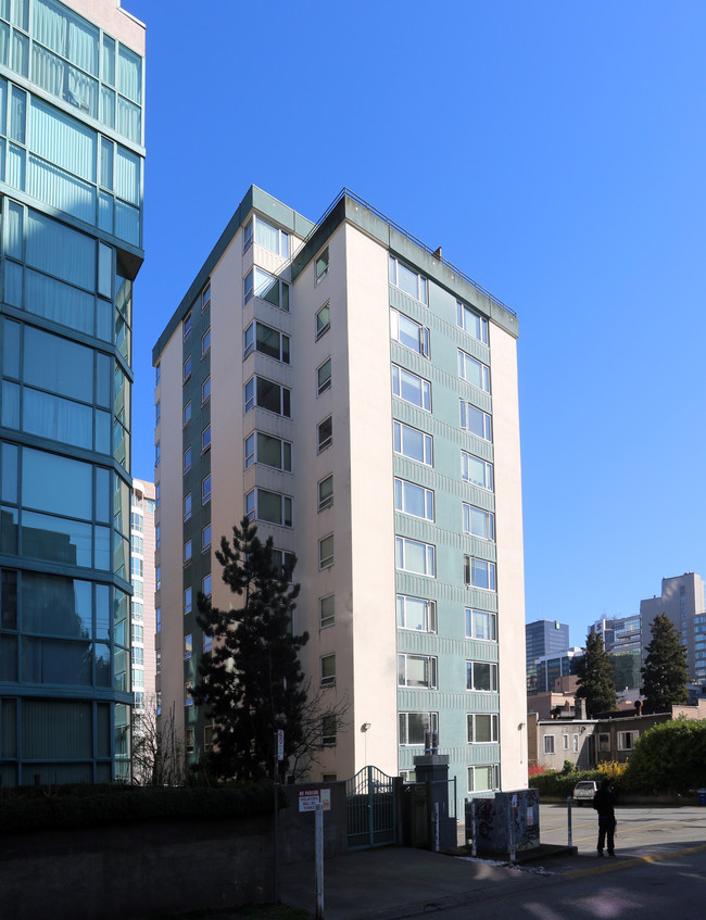 Cavalier Apartments in Vancouver, BC - Building Photo - Building Photo