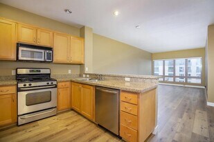 450 J St, Unit 6141 in San Diego, CA - Building Photo