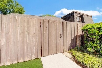 12028 Mighty Oak Dr in Houston, TX - Building Photo - Building Photo