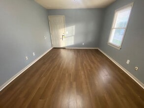 123 Calvin Ct in West Columbia, SC - Building Photo - Building Photo