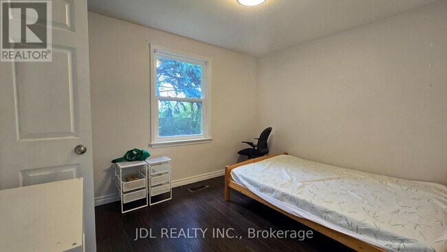 property at 68 Meadowview Ave