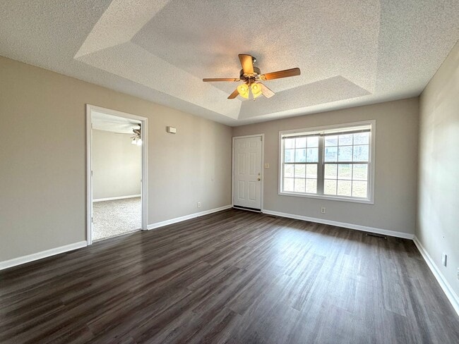 935 Lindsey Dr in Clarksville, TN - Building Photo - Building Photo