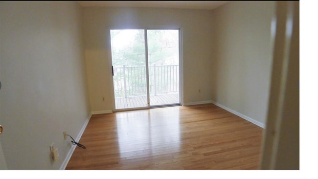 186 Vista Dr in Hanover, NJ - Building Photo - Building Photo