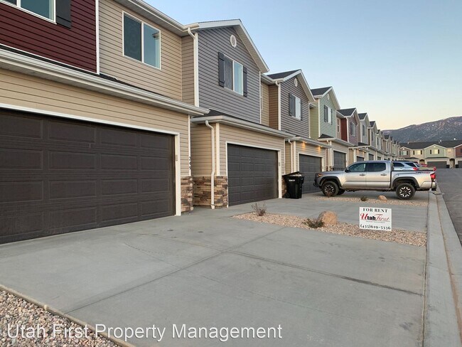 3044 175 E St photo'