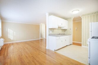 261 Regency Park Dr in Agawam, MA - Building Photo - Building Photo