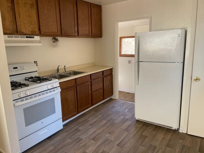 1049 Lodi Ave in South Lake Tahoe, CA - Building Photo - Building Photo