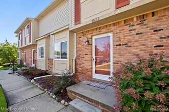 1823 Torquay Ave in Royal Oak, MI - Building Photo - Building Photo