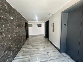 15600 NW 7th Ave, Unit 218 in Miami, FL - Building Photo - Building Photo