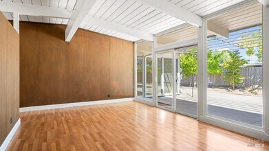 734 Del Ganado Rd in San Rafael, CA - Foto de edificio - Building Photo