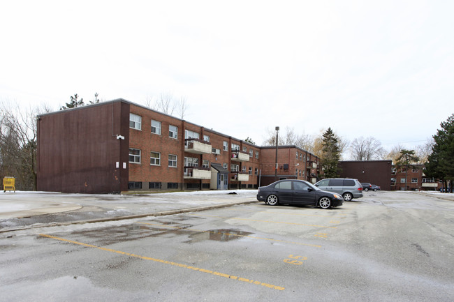 Lawrence Orton in Toronto, ON - Building Photo - Building Photo