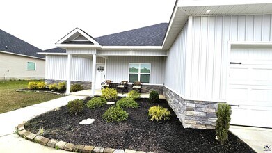 1006 Adirondac Way in Bonaire, GA - Building Photo - Building Photo