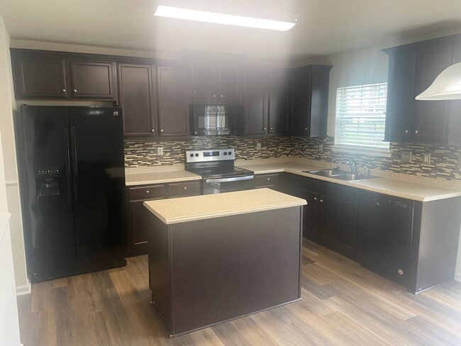 2703 Golden Rose Lane in Charlotte, NC - Building Photo - Building Photo