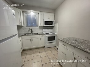 1322 Aubin Rd in Windsor, ON - Building Photo - Building Photo