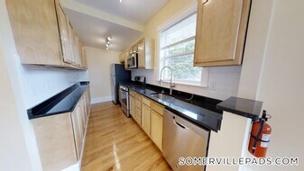 50 Lowell St, Unit 2 in Somerville, MA - Building Photo