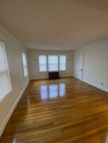 7 Oliver Rd, Unit 2 in Watertown, MA - Building Photo