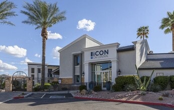 Icon on Central in Phoenix, AZ - Foto de edificio - Building Photo