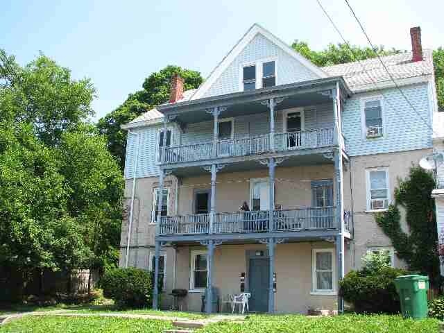 92 Broad St in Catskill, NY - Foto de edificio - Building Photo