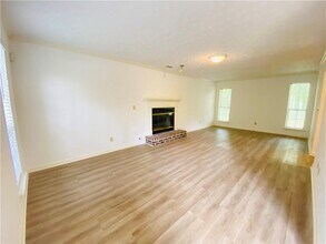 2421 Honeycomb Way in Duluth, GA - Building Photo - Building Photo