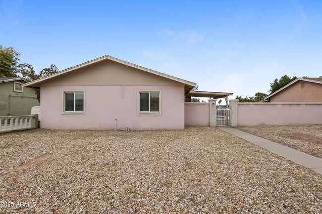 property at 4708 E Chambers St