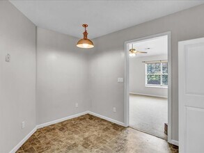 612 Liverpool Ln in Knoxville, TN - Building Photo - Building Photo