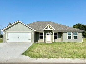 41 Kat's Ave in Durant, OK - Building Photo