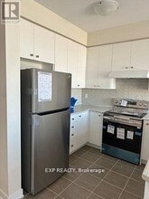 54 Rowlock St in Welland, ON - Building Photo - Building Photo