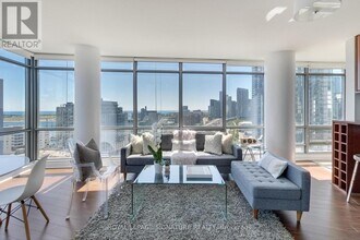 5 Mariner Terrace in Toronto, ON - Building Photo - Building Photo