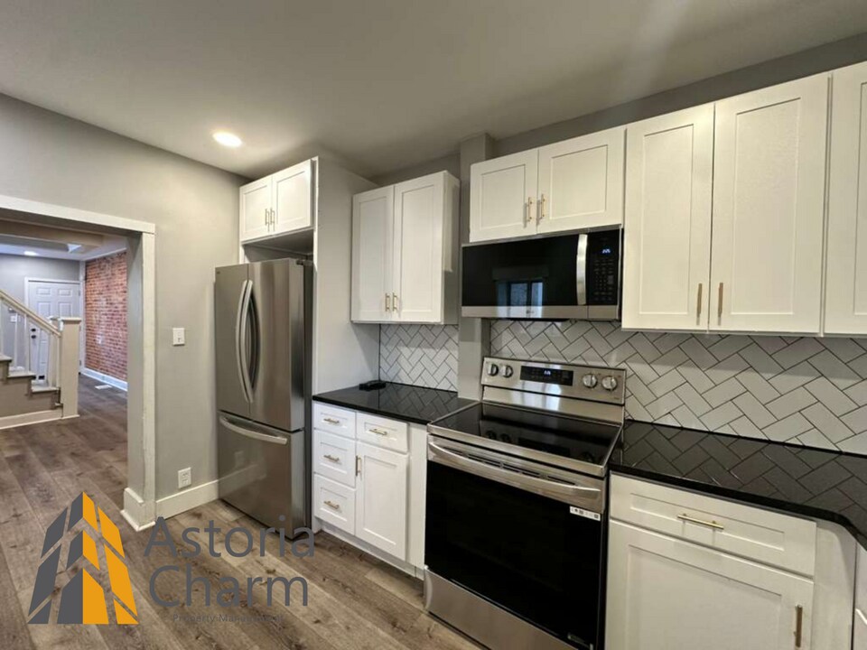 2220 Sidney Ave in Baltimore, MD - Building Photo