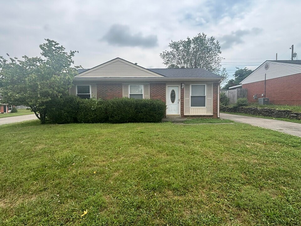 3836 Wem Dr in Lexington, KY - Building Photo