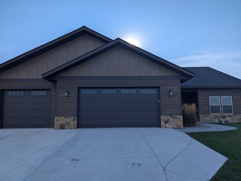 247 Northland Dr in Kalispell, MT - Building Photo