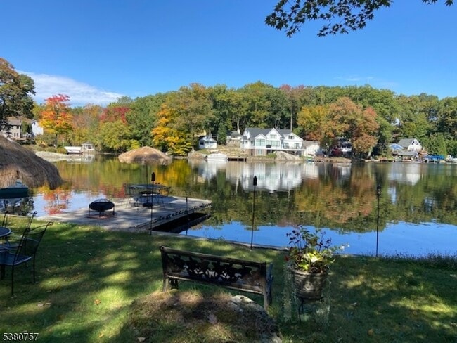 125 N Shore Rd in Byram Township, NJ - Building Photo - Building Photo