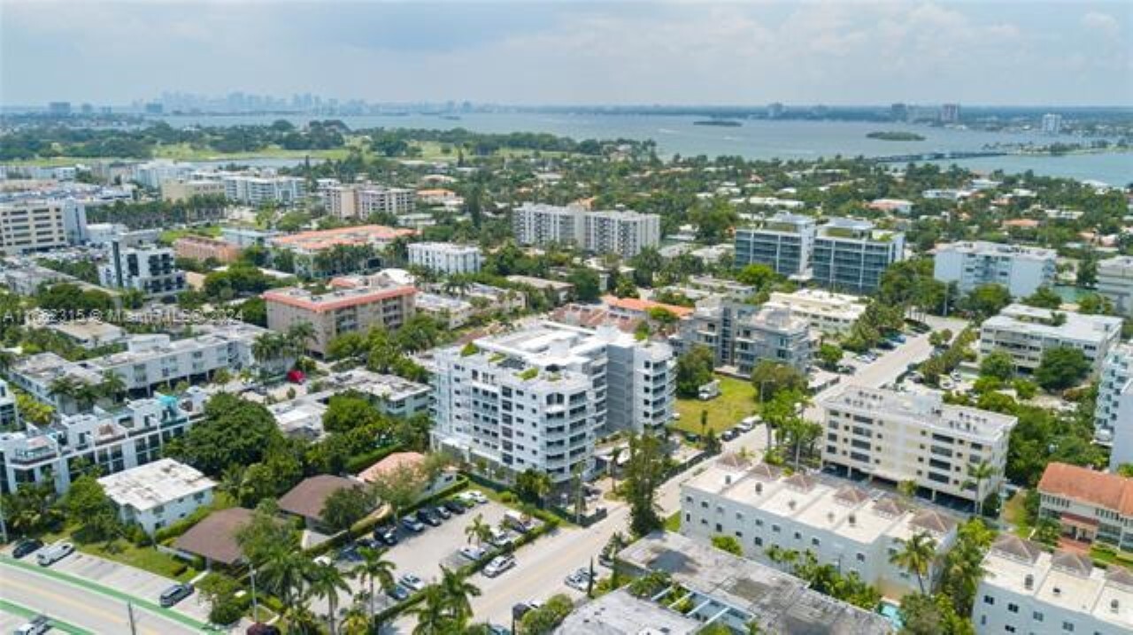 1100 100th St, Unit 804 in Bay Harbor Islands, FL - Building Photo