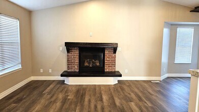 1722 Pear Tree Ct in Andover, KS - Building Photo - Building Photo