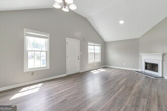 2022 Patterson Park Dr in Lawrenceville, GA - Building Photo - Building Photo