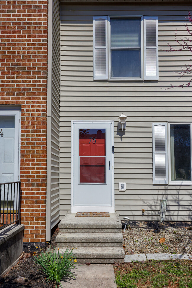 76 Persian Lilac Dr in Etters, PA - Building Photo - Building Photo
