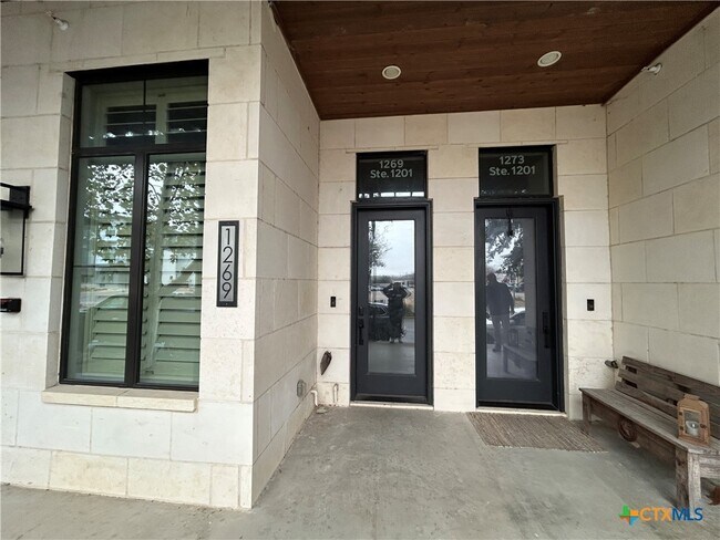 1269 N Academy Ave in New Braunfels, TX - Building Photo - Building Photo