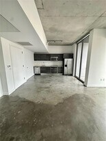 151 SE 1st St, Unit 1608 in Miami, FL - Building Photo