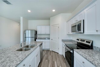 216 Wilson Spgs Ln in Taylor, TX - Building Photo - Building Photo