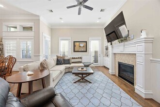 621 Rutland St in Houston, TX - Building Photo - Building Photo