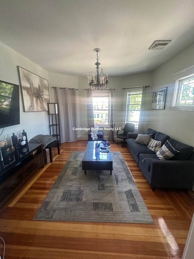 399 School St, Unit 2, Unit 2