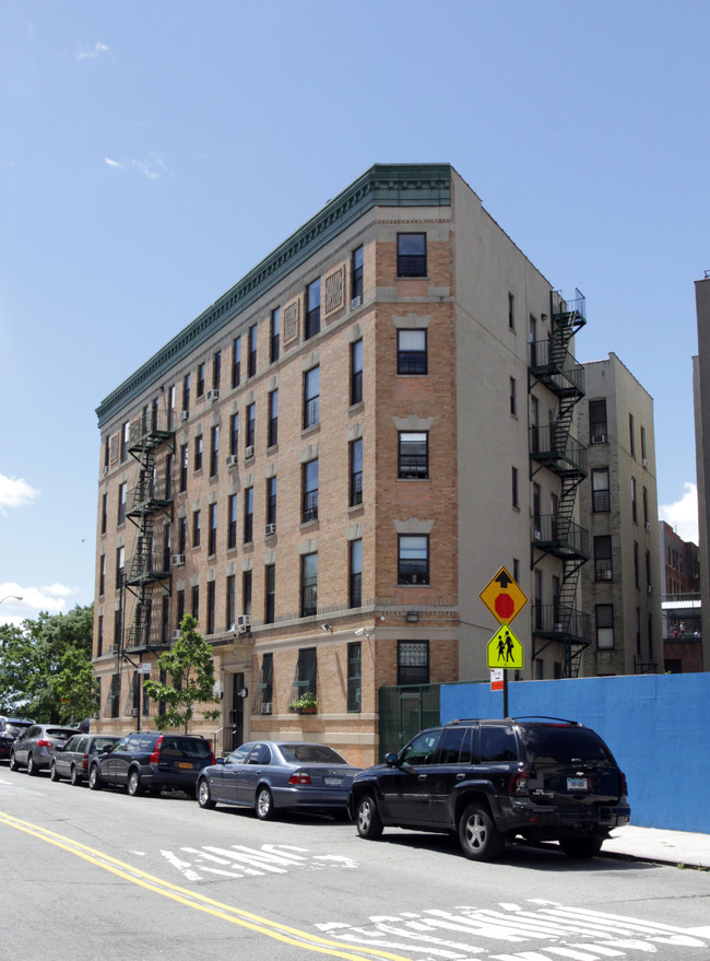 444 W 167th St in New York, NY - Building Photo - Building Photo