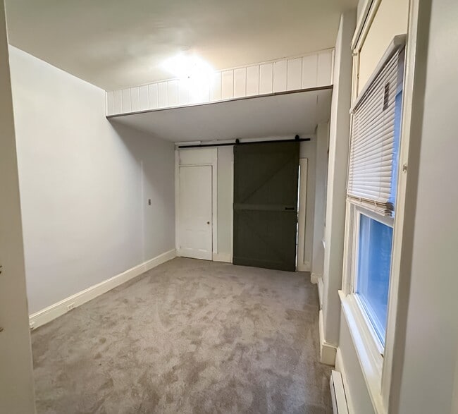 720 W Market St, Unit 1 in Pottsville, PA - Building Photo - Building Photo