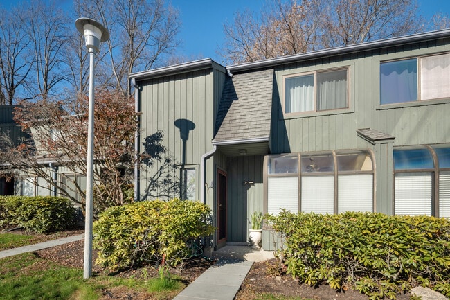 123 Old Belden Hill Rd in Norwalk, CT - Building Photo - Building Photo