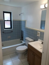 2716 Anderson Ferry Rd in Cincinnati, OH - Foto de edificio - Building Photo