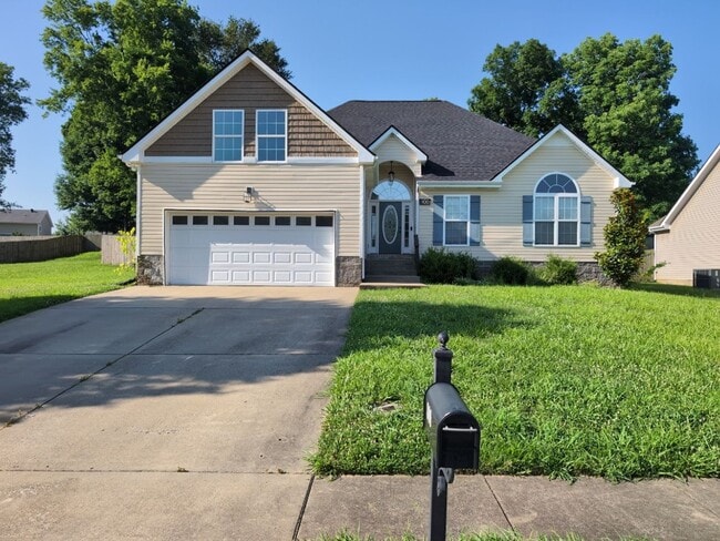 property at 800 Cindy Jo Ct