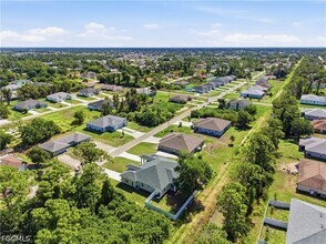 4717 28th St SW in Lehigh Acres, FL - Building Photo - Building Photo